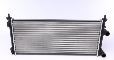 Радиатор охлаждения Opel Astra 1.6 00-09 NRF 53245A