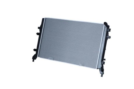 Радиатор охлаждения VW Caddy III/IV 10- NRF 53884